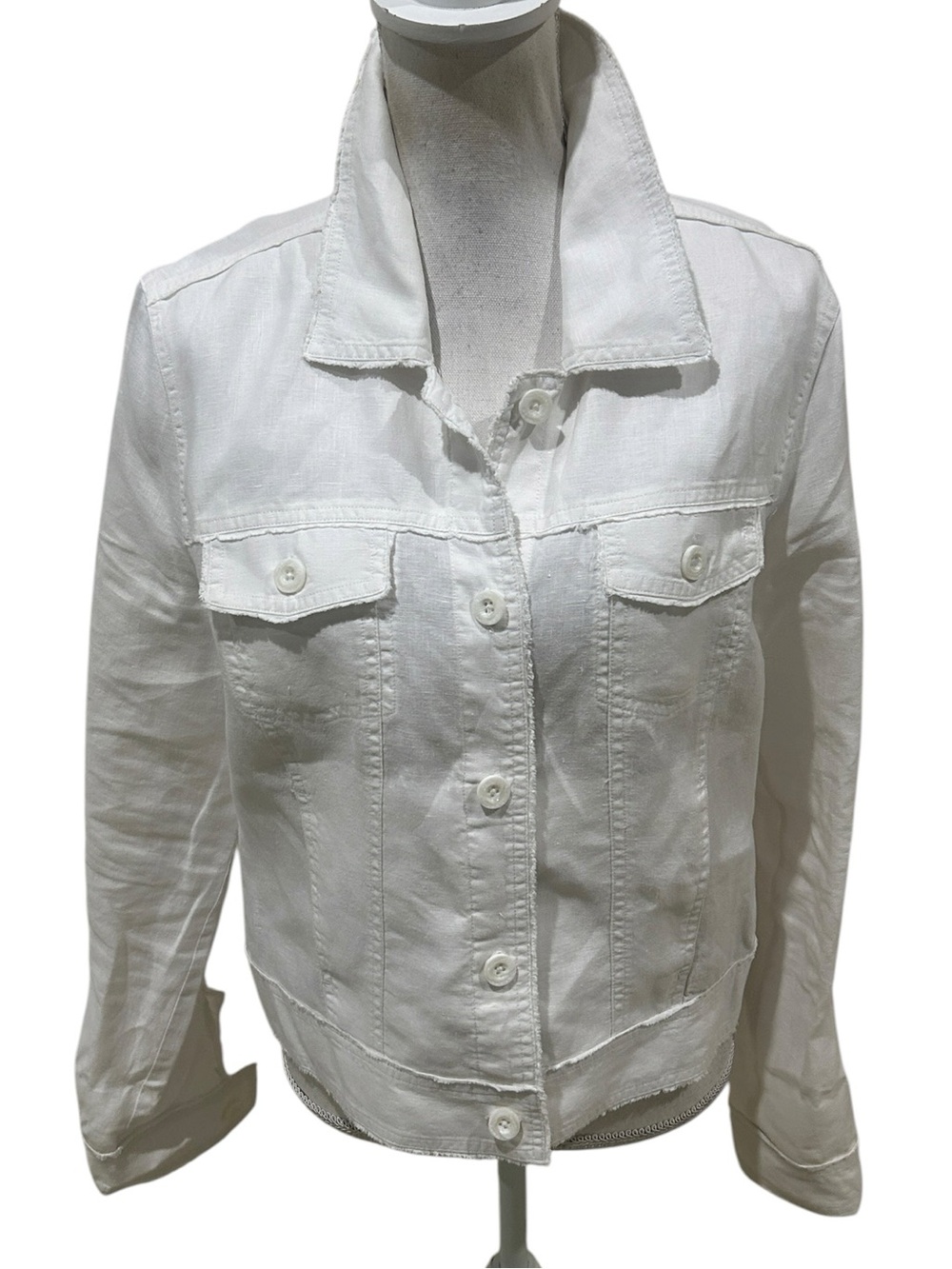 Tommy Bahama White linen Jacket with Button-Front flap chest pockets size small